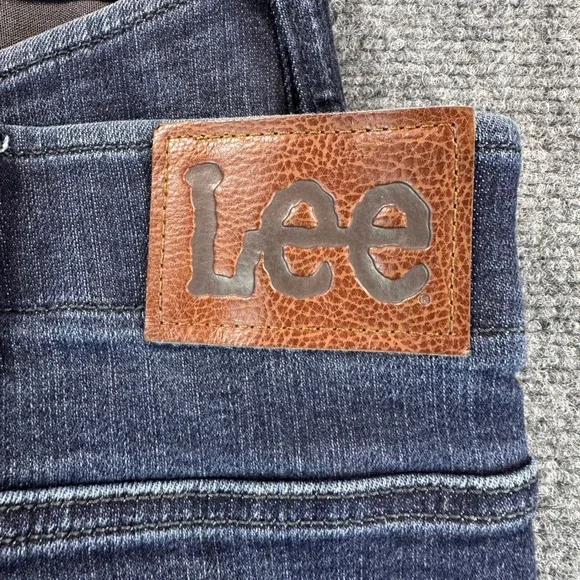 Lee Extreme Motion Men's 42x32 Dark Wash Athletic Fit Tapered Leg Jeans Stretch - Picture 5 of 15